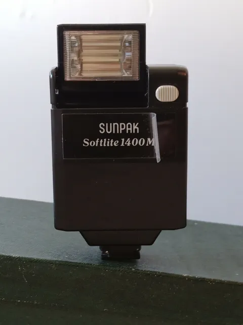 Flash SUNPAK Softlite 1400 M avec sa boîte
