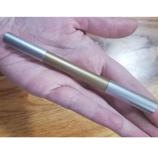 Palo de labios y ojos Mally Beauty imprimación y delineador de doble extremo nudedeep