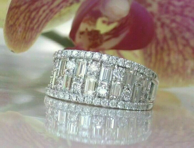 Bague de fiançailles solitaire simulée de diamant taille ronde 6 carats