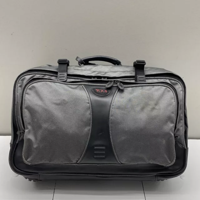 Tumi Duffle Bag Backpack Excursion Non-rolling 21x13x11 Gray Black Carry On