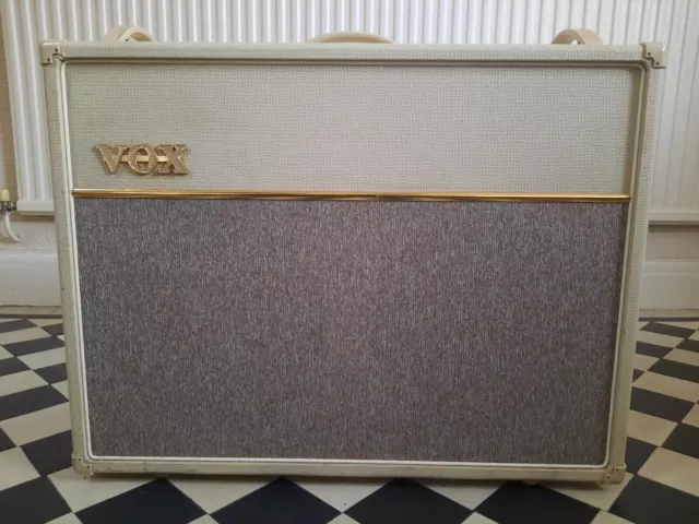 VOX AC30 C2 Limited Edition Guitar Amp (White Custom CM) Used and in Perfect Con