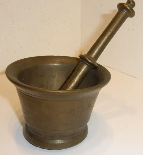 Alter Mörser + Stößel ( Pistill ), Messing / Bronze, ca H 8cm, Dm 11,5cm,1550 g