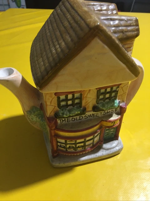 THÉIÈRE ÉLÉPHANT ET pot à lait décor vache en céramique blanche/Théière vintage EUR 20,00