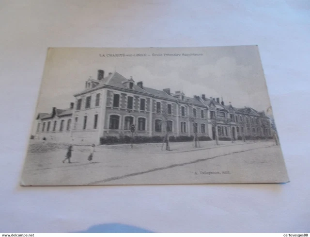 Cpa   58  La Charite Sur Loire  Nievre Ecole Primaire Superieure  Animees