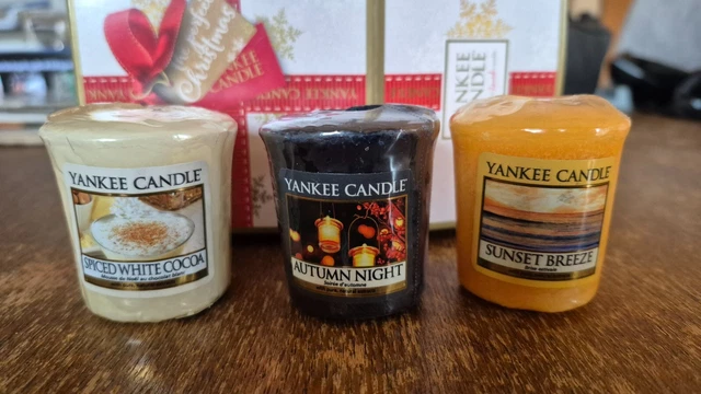 Set Regalo Yankee Candle Pink Sands | 3 Candele Soia Profumate | Fragranza Tropicale Agrumi-fiori-vaniglia - Foto 2