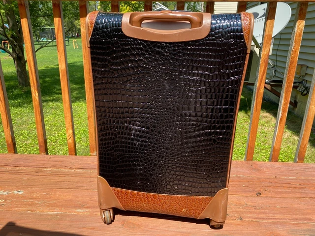 Samantha Brown Classic Black Croc Embossed 26" Spinner Wheeled Upright Luggage 3