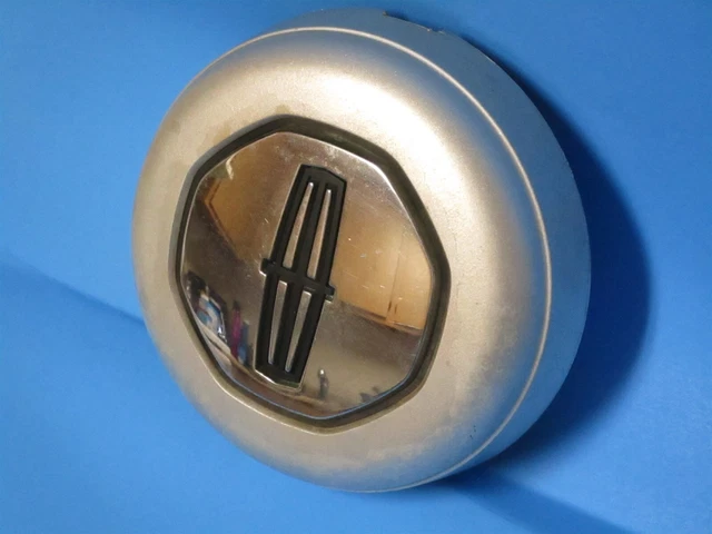 1993-1997 Lincoln Town Car Chrome/Painted Center Wheel Cap F3VC-1A097-CA OEM