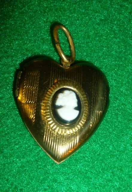 Vintage Gold Tone Locket Pendant Heart Cameo