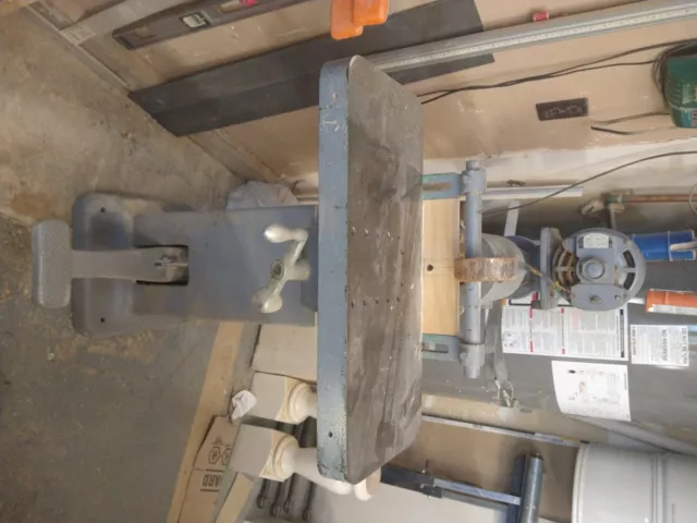 Davis & Wells Spindle Boring Machine & hardware