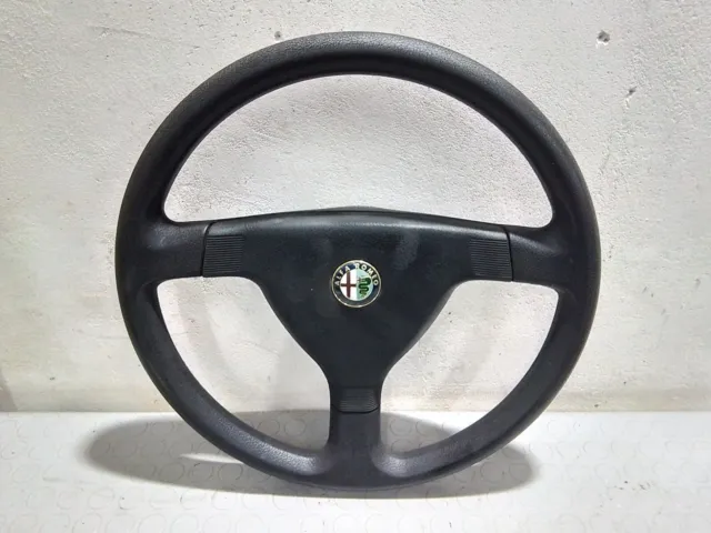 Volante originale per Alfa Romeo 155 1° serie dal 1992, senza airbag.  [4187.23]