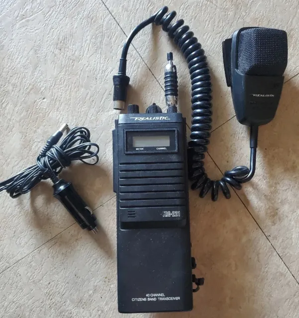 Realistic TRC-221 Walkie Talkie CB Transceiver 40 Channel Charger Microphone