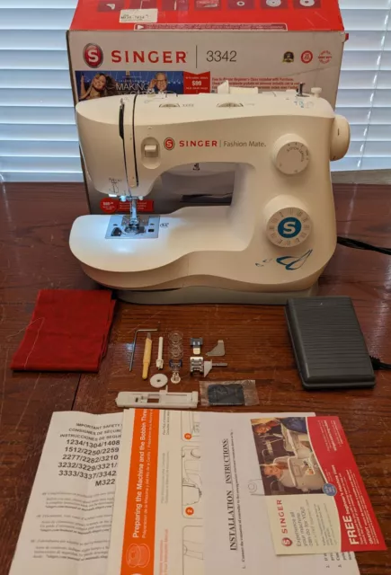 SINGER Fashion Mate Sewing Machine 3342 110 Stitch - Open Box - Used Once