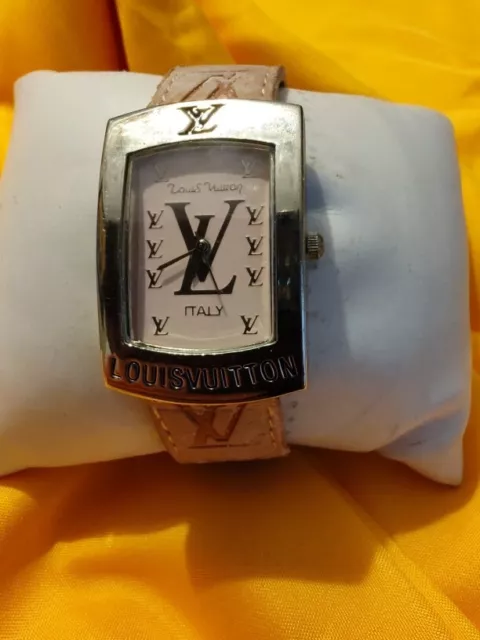 Authentic Louis Vuitton Ladies WristWatch Plaque OR G 20M 3632HS2001L
