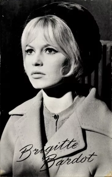 Ak Schauspielerin Brigitte Bardot, Portrait - 10941298