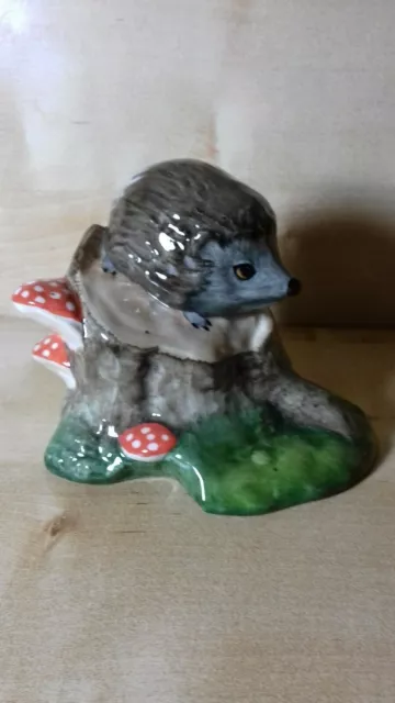 Acorn China Figure : Hedgehog on Tree Stump : Made in England : Animal, Wildlife