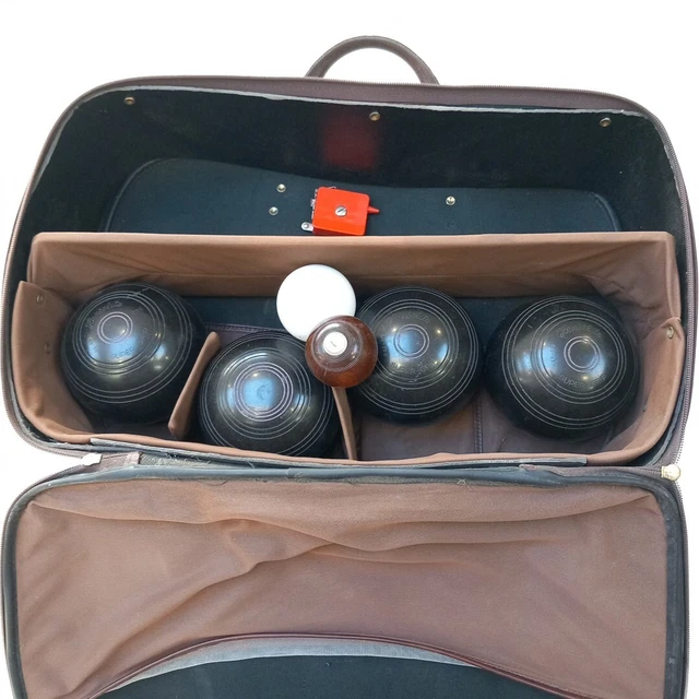 Henselite Bowls x 4  Super Grip - Size 4 15/16s & Welkin Carry Bag & Accessories