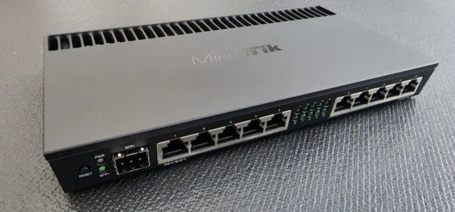 MikroTik(RB4011iGS+RM) 10-Port Gigabit 1xSFP+ Router with a Quad-core 1.4Ghz CPU