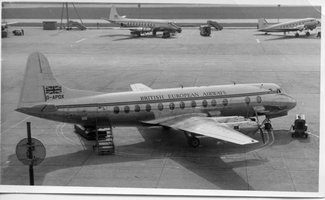 4,5 x 2,5 B&W Vintage Foto G-APOX Vickers Viscount British European Airways BEA
