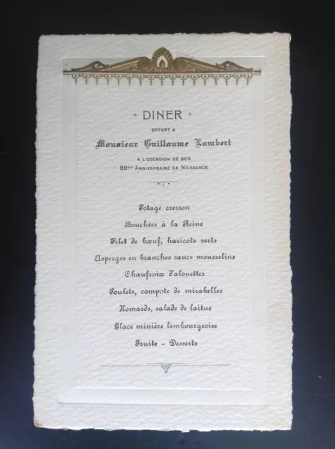 Ancien menu avec décor gaufré