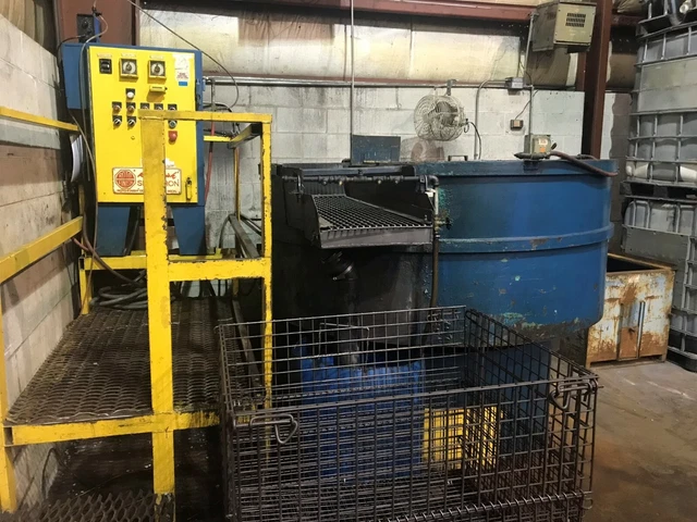 20 Cubic Ft. Roto Finish ST20 Vibratory Finishing Machine w/Parts Discharge Tray