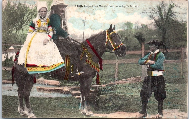 Coutumes, Moeurs et Costumes Bretons. 467,Départ pour le Marché