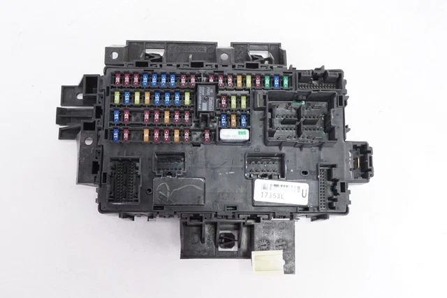 Used Ford Explorer Fuse Box / Junction Box – 2014–2015 (EC3T-14B476-BA, EB5T-15604-AA)