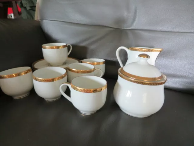 6 tasses moka, café porcelaine rehaussé or Limoges avec sucrier et pot à lait