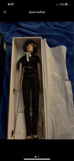 TWILIGHT SAGA ~New Moon~ ALICE CULLEN DOLL ~2010 Tonner Doll w/Box & Stand