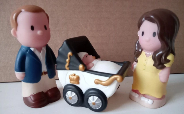ELC Happyland Royal Family -  William Catherine  & Royal baby in pram