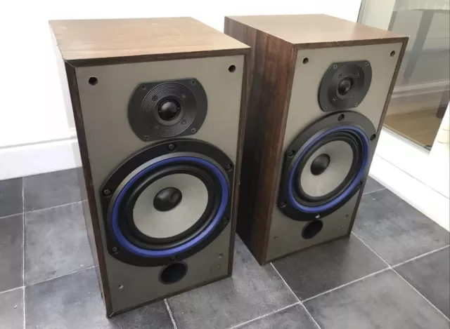 B&W DM110i Bowers and Wilkins Speakers Audiophile England UK