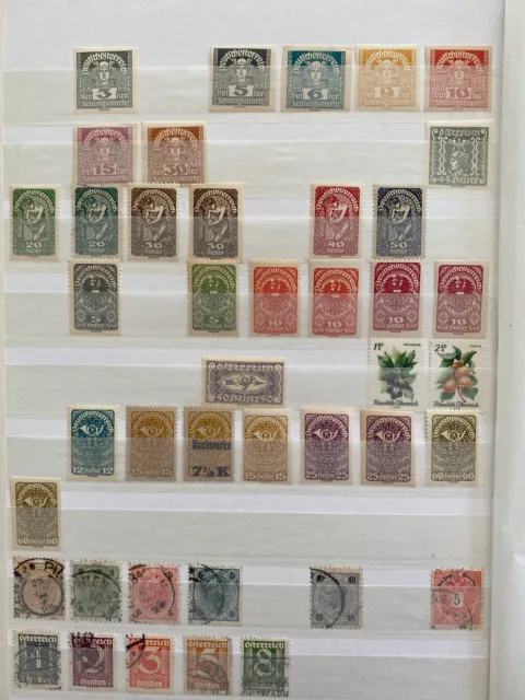 Konvolut 390 Briefmarken Österreich Postfrisch & Gestempelt