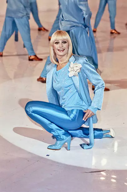 Italian TV presenter, actress, singer Raffaella Carra 1981 OLD PHOTO 1