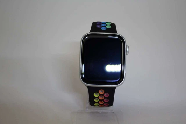 Apple Watch (SE 2) Aluminium 44 mm GPS - Silber Sportarmband Nike #Sehr gut