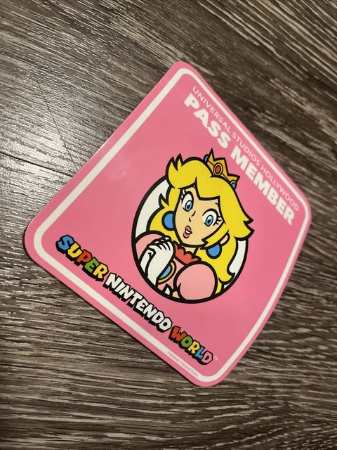 Universal Studios Hollywood Pass Member Exclusive Magnet Princess Peach