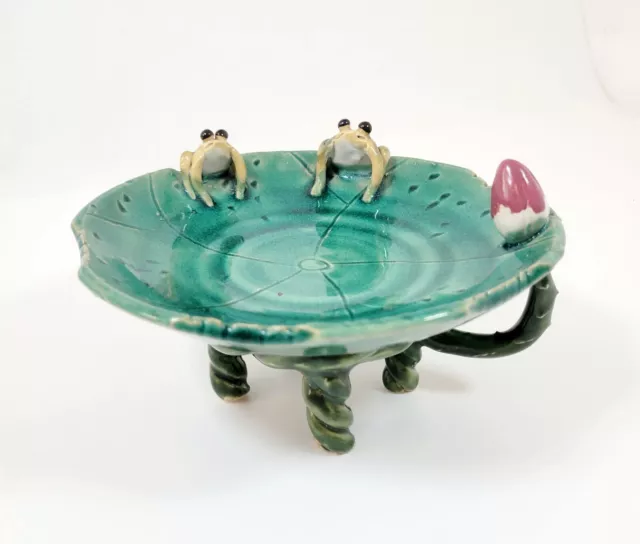 Vintage Majolica Two Frog Green Gloss Glaze Lily Pad Pedestal Bowl Handle rose
