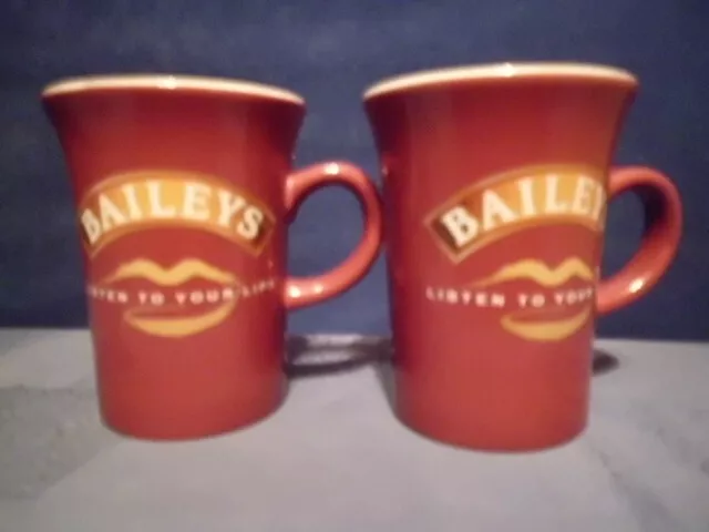 ** 2 Original Baileys Tassen * Weinrot * Neu **