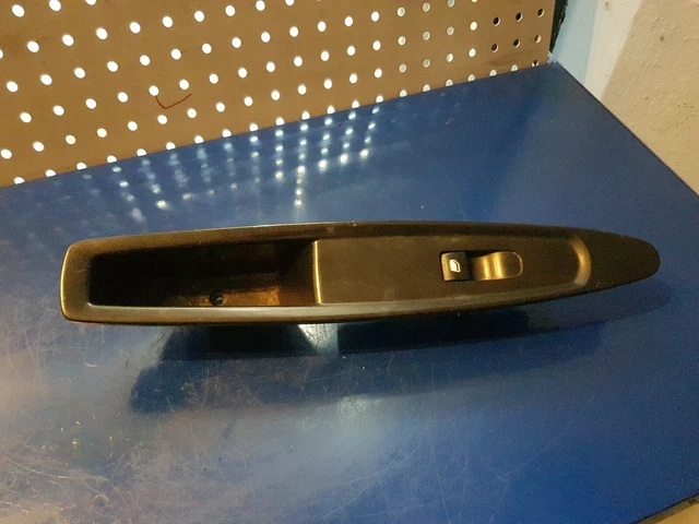 Interrupteur bouton commande lève vitre avant droit Citroen C4 9651465677/6554HF