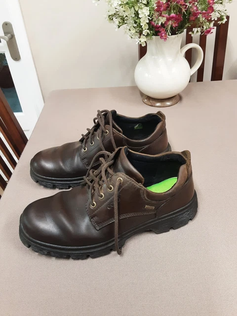 mens walking shoes size 10.5