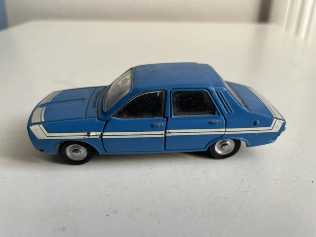 Dinky Toys made in France R12 Gordini ref2424G  super etat de conservation