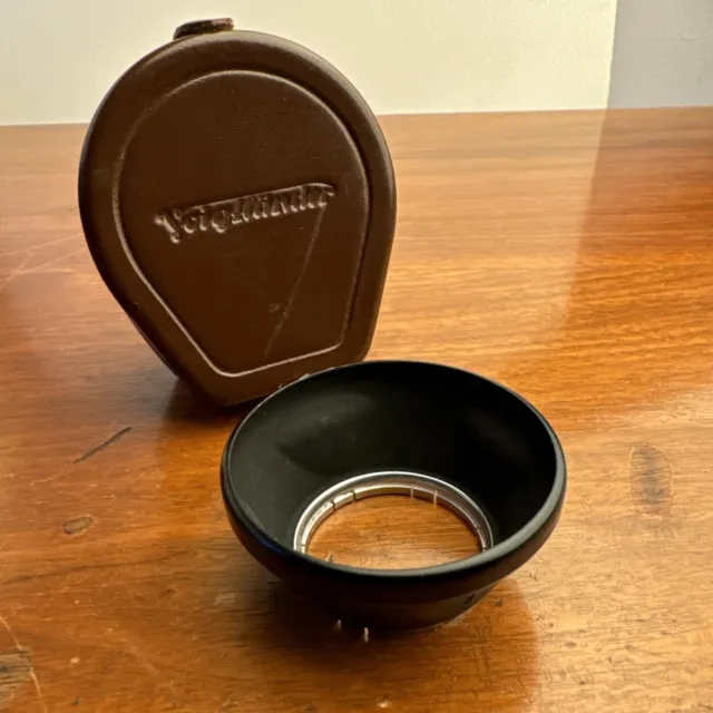 Vintage VOIGTLANDER 310/32 32MM PUSH-ON LENS HOOD, WEST GERMANY With Case