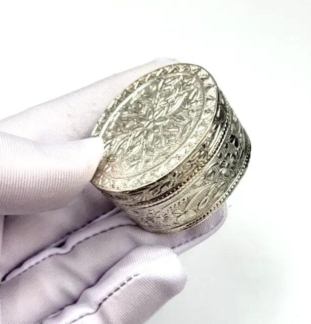 Pillendose  Dose Tabatiere aus Silber 800 Vetrinenobjekt Sammlerobjekt