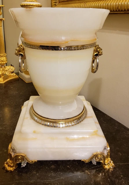 Grande Coupe Antique en Onyx bronzes dorés et argentés att.Eugéne Cornu XIXéme