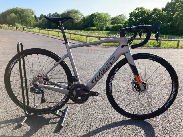 Wilier cento1hy top