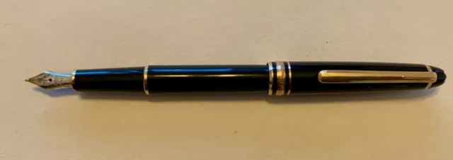 Mont Blanc fountain pen complete with warranty certificate, plastic case and box