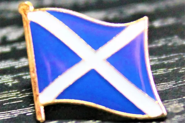 SCOTLAND Scottish Metal Flag Lapel Pin Badge *NEW*MIX & MATCH BUY 3 GET 2 FREE!