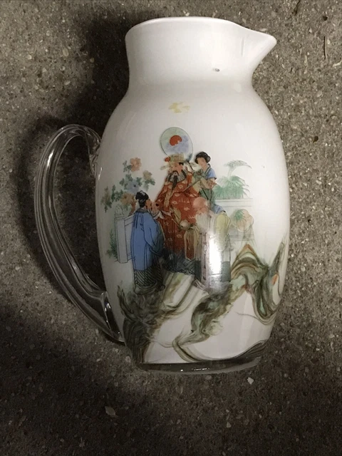 carafe ancienne  en verre soufflé inspiration asiatique