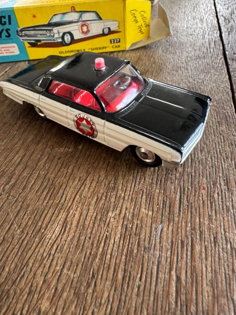 ETAT RARE CORGI Toys Oldsmobile 