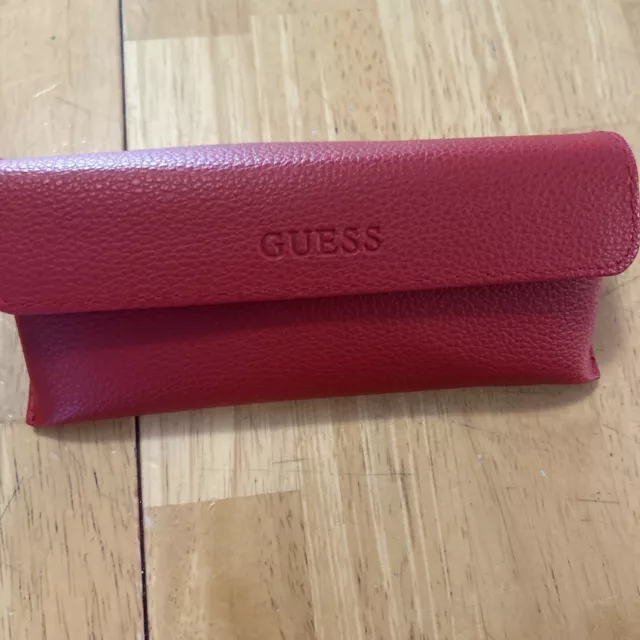 Guess Eyeglass Case With Cleaning Cloth