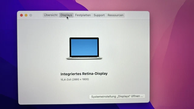 Apple MacBook Pro 15,4, 16 GB, 2,2 GHz i7 QuadCore i7, 250 GB unità di memoria a stato solido, Monterey 13