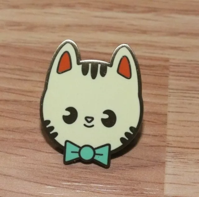 Vintage Cartoon Cat Style Kitten With Green Bow Tie Collectible Lapel Pin